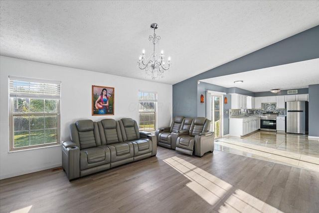 1390 Gray Meadow Drive, Columbus, OH 43223