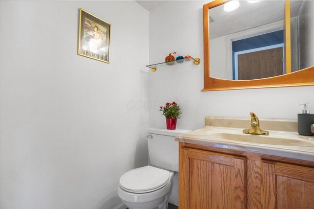 1390 Gray Meadow Drive, Columbus, OH 43223