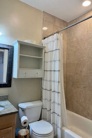 1430 N Maplewood Avenue 302, Chicago, IL 60622