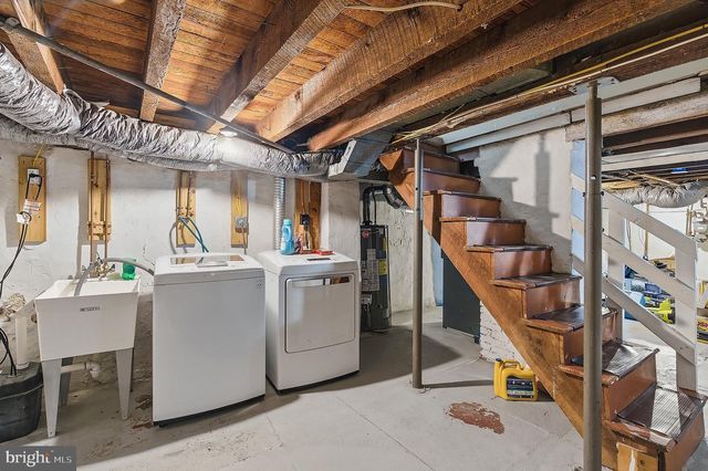 225 DELAWARE AVE, Riverside, NJ 08075