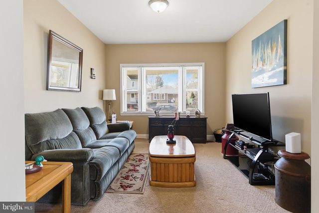 225 DELAWARE AVE, Riverside, NJ 08075