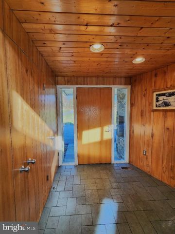 8410 HAWKINS CREAMERY RD, Gaithersburg, MD 20882