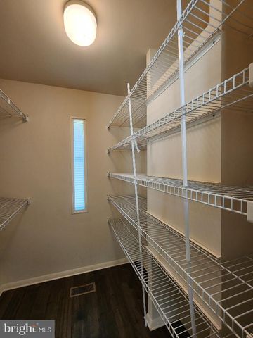 8410 HAWKINS CREAMERY RD, Gaithersburg, MD 20882