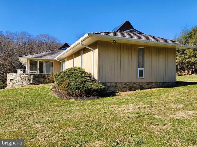 8410 HAWKINS CREAMERY RD, Gaithersburg, MD 20882