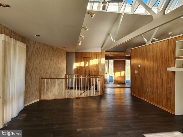 8410 HAWKINS CREAMERY RD, Gaithersburg, MD 20882