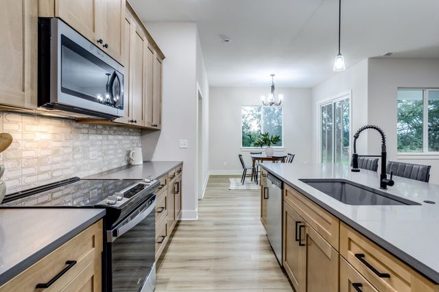 9104 E 33rd Cir S, Wichita, KS 67210