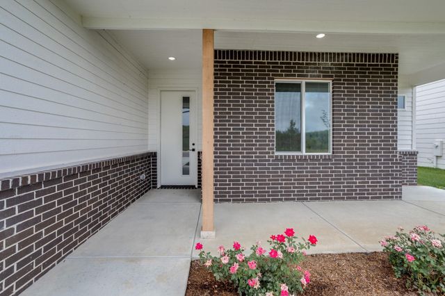 9104 E 33rd Cir S, Wichita, KS 67210