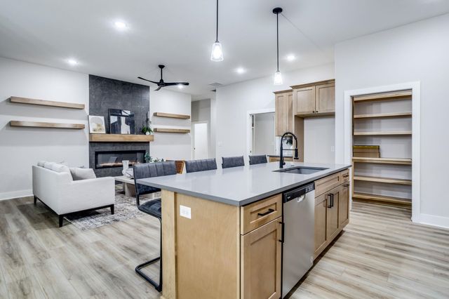 9104 E 33rd Cir S, Wichita, KS 67210