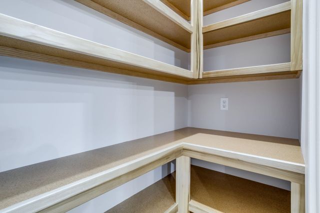 9104 E 33rd Cir S, Wichita, KS 67210