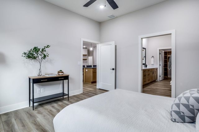 9104 E 33rd Cir S, Wichita, KS 67210