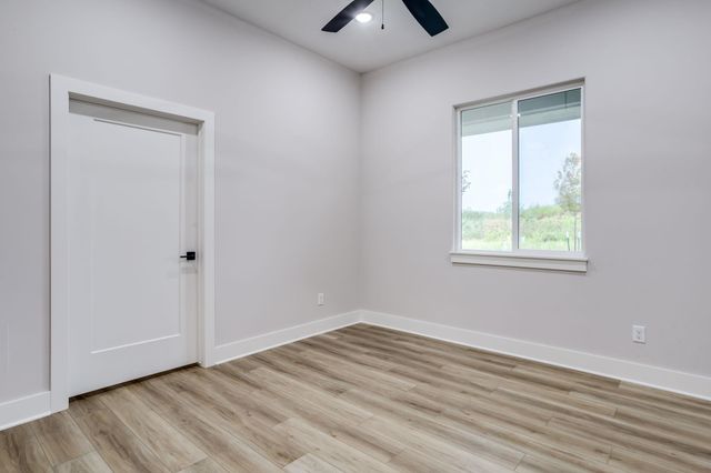 9104 E 33rd Cir S, Wichita, KS 67210