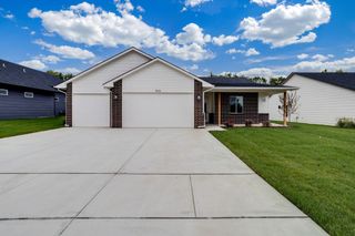 9104 E 33rd Cir S, Wichita, KS 67210