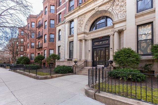 483 Beacon St 76, Boston, MA 02115
