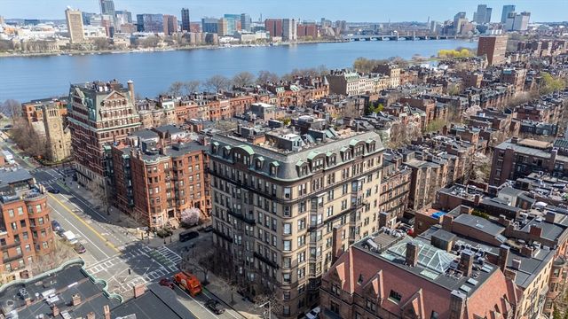 483 Beacon St 76, Boston, MA 02115