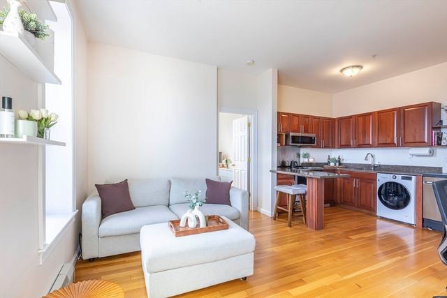 483 Beacon St 76, Boston, MA 02115