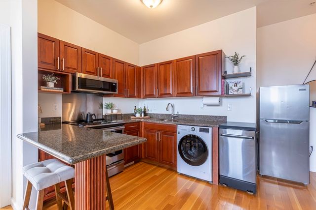 483 Beacon St 76, Boston, MA 02115