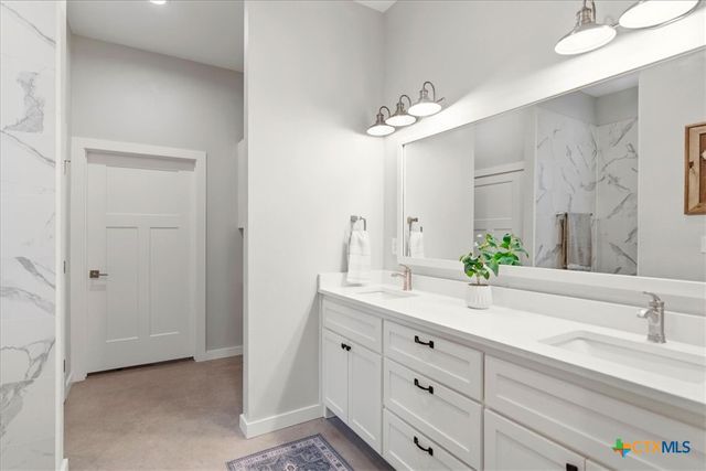 1 Agarita Circle, Wimberley, TX 78676