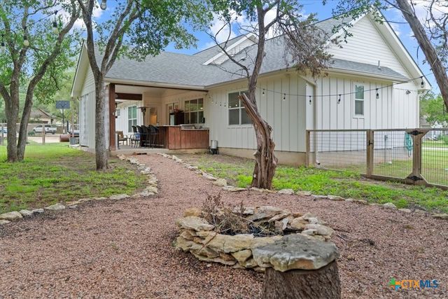 1 Agarita Circle, Wimberley, TX 78676