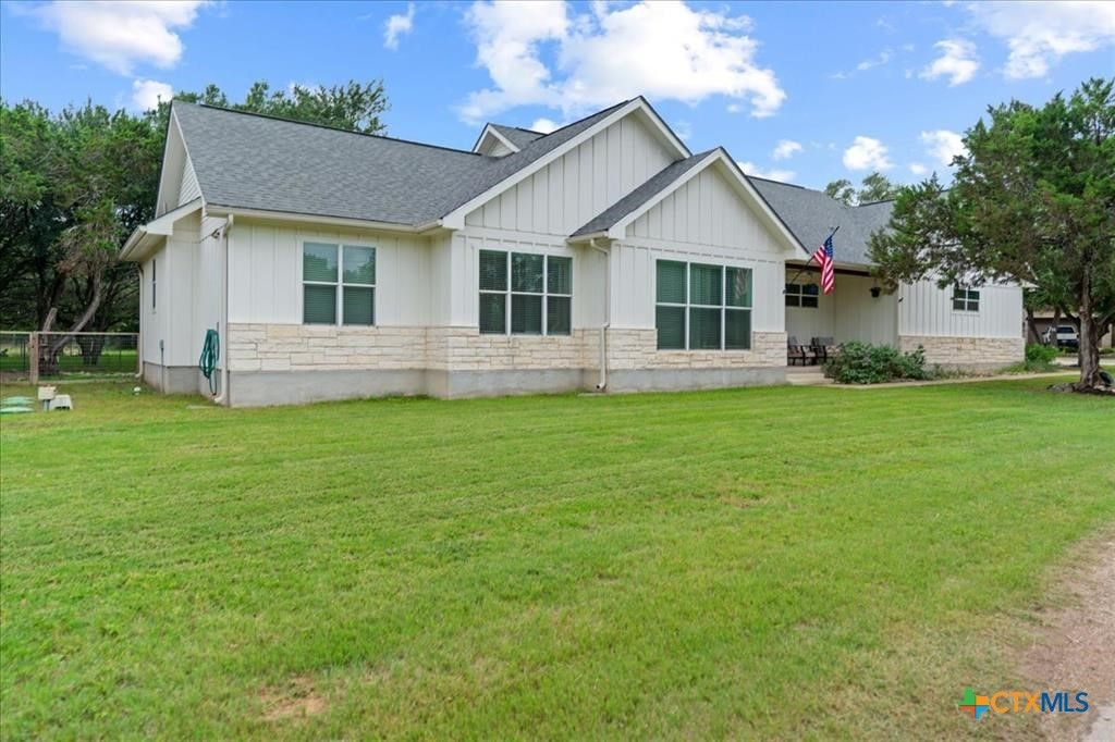 1 Agarita Circle, Wimberley, TX 78676
