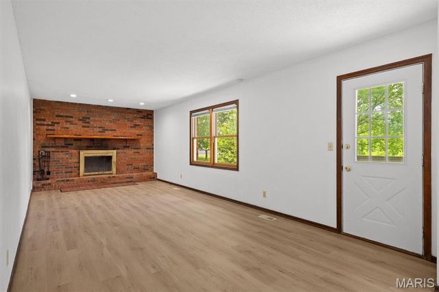 4172 State Route 162, Granite City, IL 62040