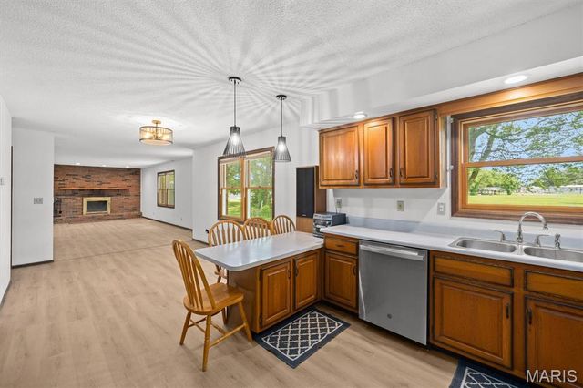 4172 State Route 162, Granite City, IL 62040