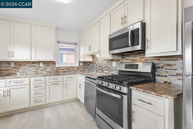 17469 Via Primero, San Lorenzo, CA 94580