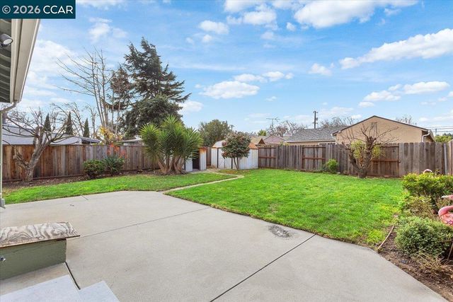 17469 Via Primero, San Lorenzo, CA 94580