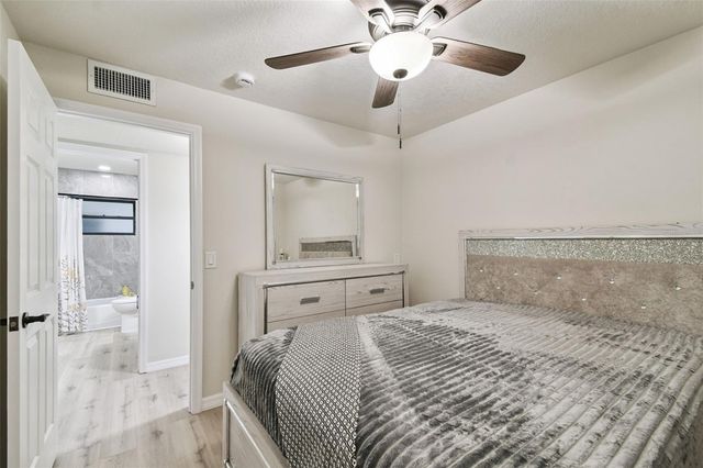 6551 S WEST SHORE CIRCLE, Tampa, FL 33616