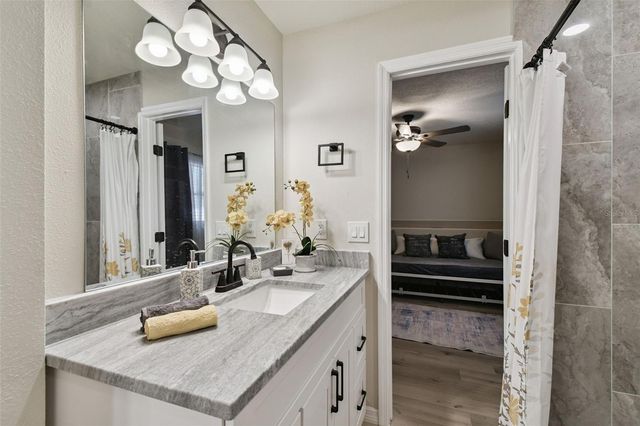 6551 S WEST SHORE CIRCLE, Tampa, FL 33616