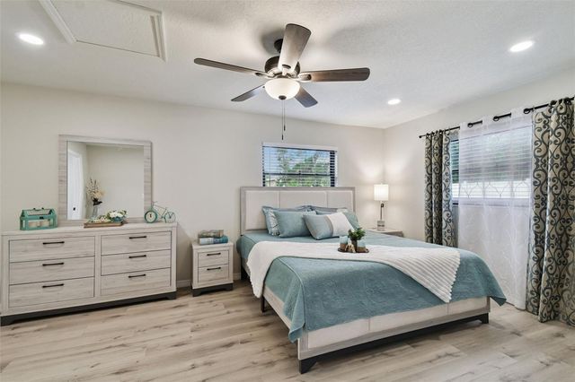 6551 S WEST SHORE CIRCLE, Tampa, FL 33616
