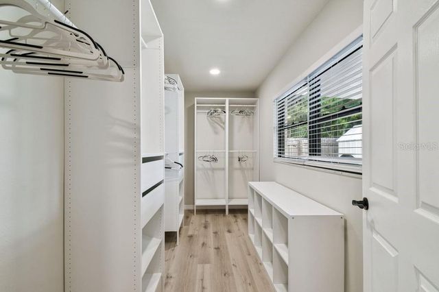 6551 S WEST SHORE CIRCLE, Tampa, FL 33616