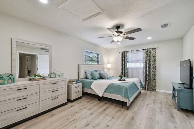 6551 S WEST SHORE CIRCLE, Tampa, FL 33616