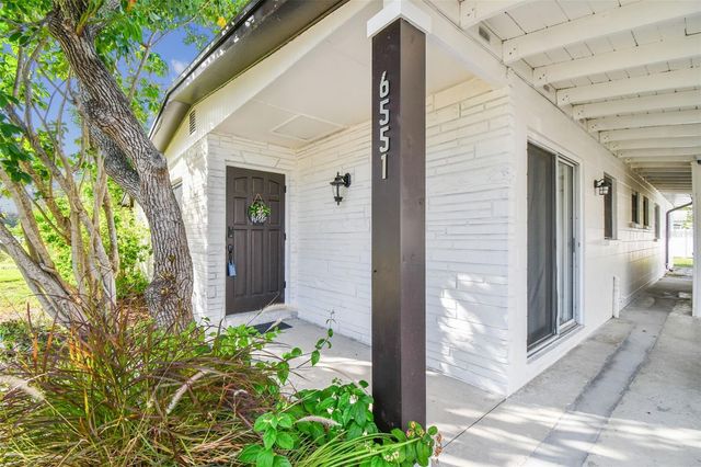6551 S WEST SHORE CIRCLE, Tampa, FL 33616
