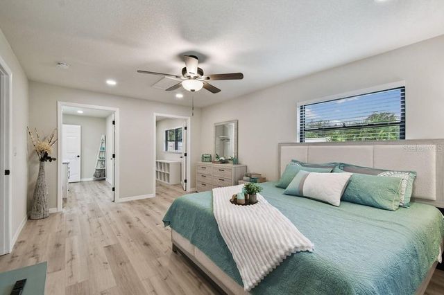 6551 S WEST SHORE CIRCLE, Tampa, FL 33616