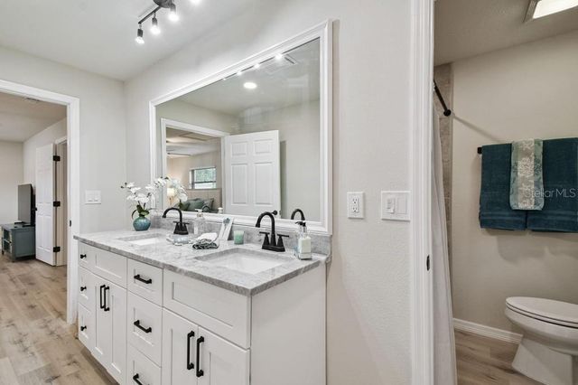 6551 S WEST SHORE CIRCLE, Tampa, FL 33616