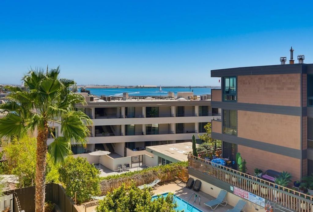 2942 Lawrence St., San Diego, CA 92106 — exterior