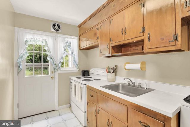 5947 LILLYAN AVE, Baltimore, MD 21206