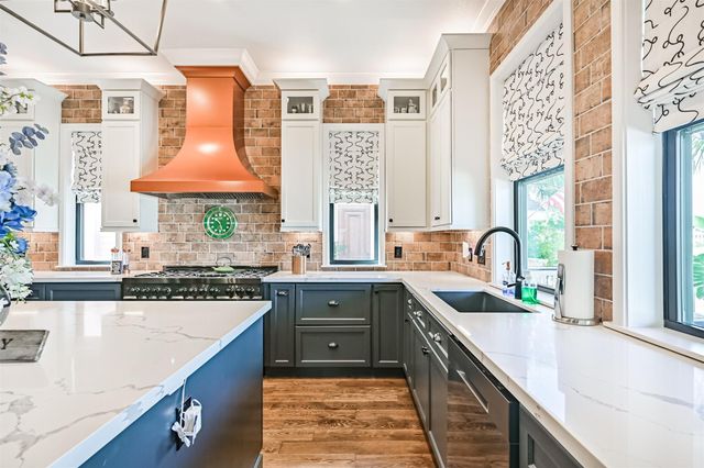 127 Island Passage, Galveston, TX 77554