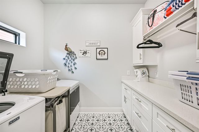 127 Island Passage, Galveston, TX 77554