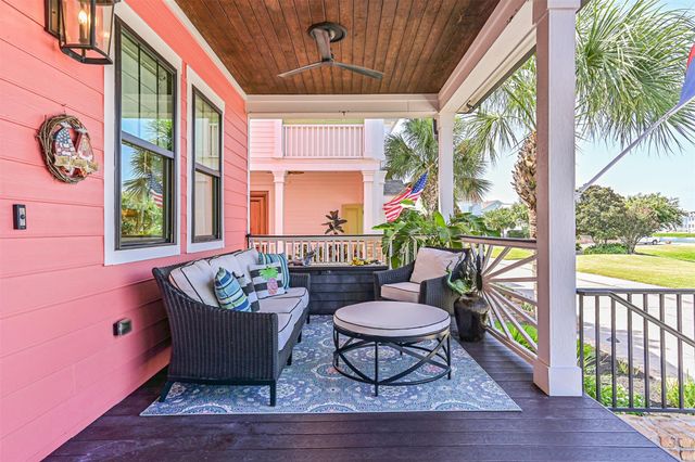 127 Island Passage, Galveston, TX 77554