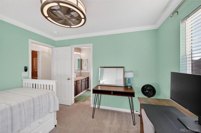 26201 E Davies Drive, Aurora, CO 80016