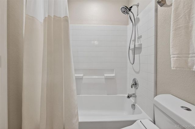 26201 E Davies Drive, Aurora, CO 80016