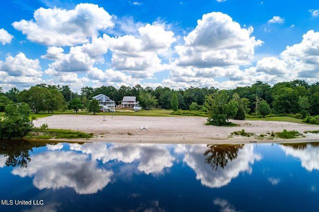 3293 Sandy Bluff Drive, D'iberville, MS 39540