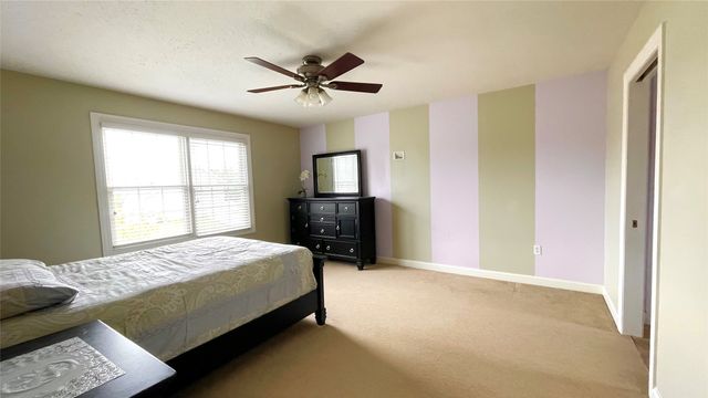 2906 N BIRCH Run, Erie, PA 16506