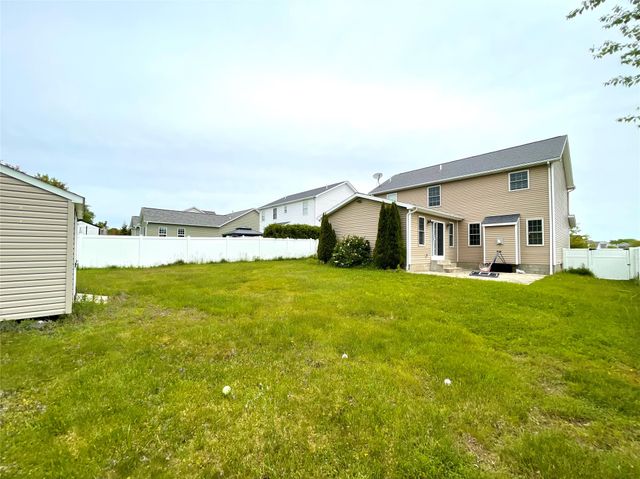 2906 N BIRCH Run, Erie, PA 16506