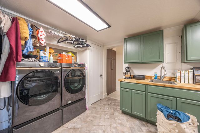 423 Caviar Drive, Fort Walton Beach, FL 32548