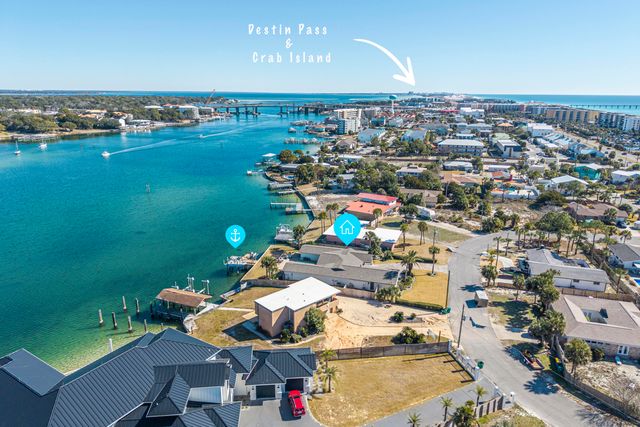 423 Caviar Drive, Fort Walton Beach, FL 32548