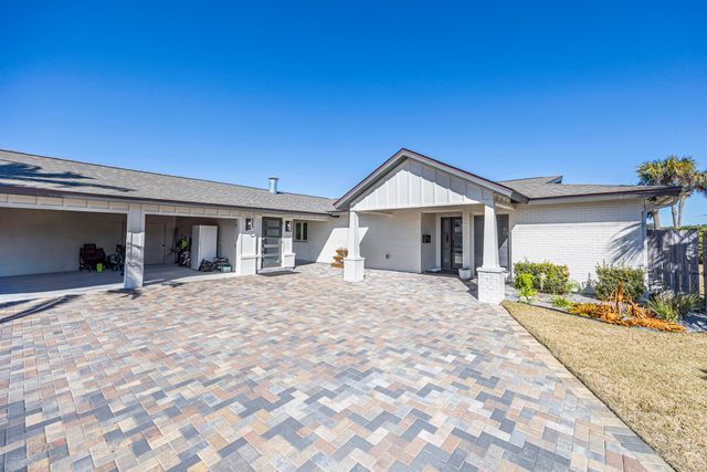 423 Caviar Drive, Fort Walton Beach, FL 32548