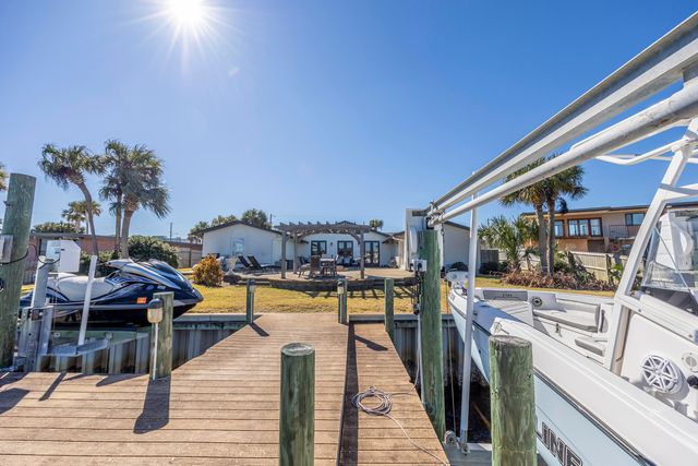 423 Caviar Drive, Fort Walton Beach, FL 32548