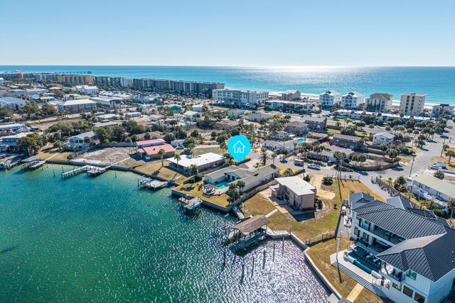 423 Caviar Drive, Fort Walton Beach, FL 32548